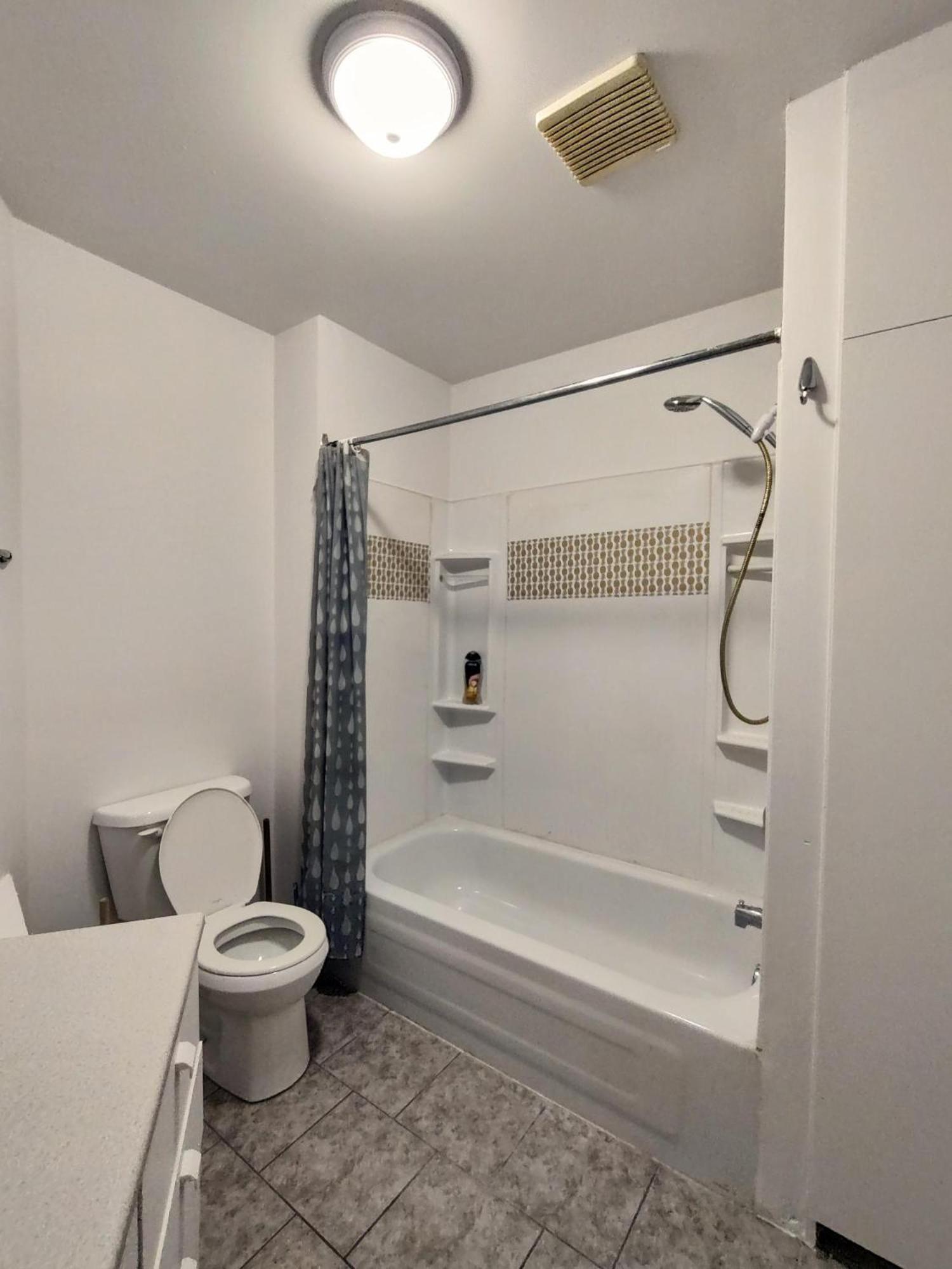 Welcome To Airbnb Saint-Jean-sur-Richelieu Exterior foto