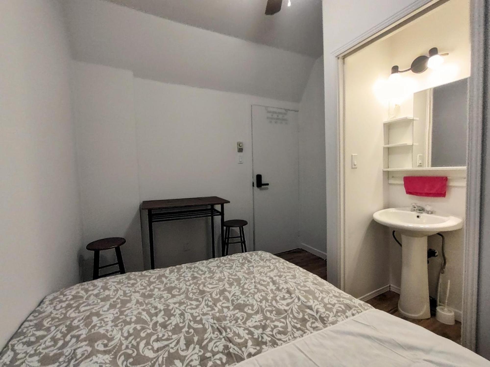 Welcome To Airbnb Saint-Jean-sur-Richelieu Exterior foto