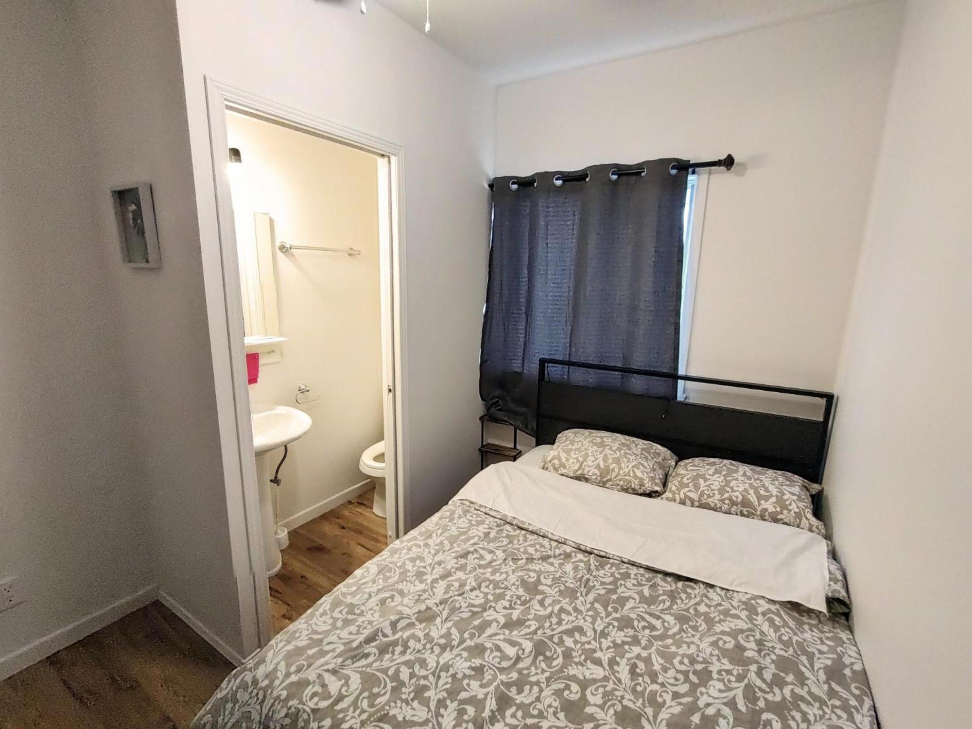 Welcome To Airbnb Saint-Jean-sur-Richelieu Zimmer foto