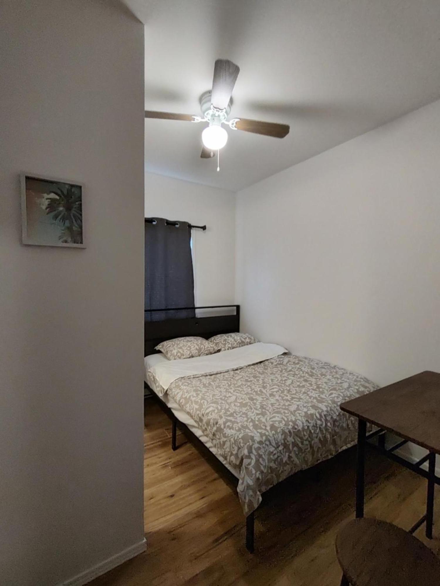 Welcome To Airbnb Saint-Jean-sur-Richelieu Zimmer foto